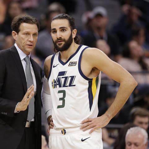 哈登年龄有多大？这位NBA老将的传奇仍在继续